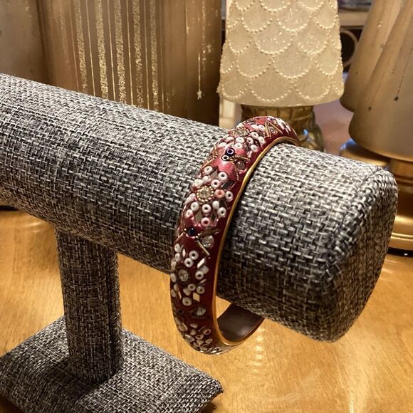 Wine Colored Inlay Beaded Bangle Bracelet - Picture 4 of 6